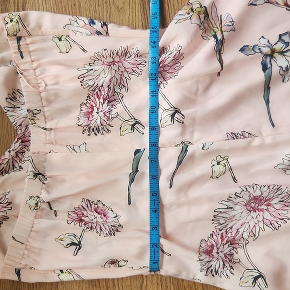 Strapless romper with pockets - Picture 3 of 5